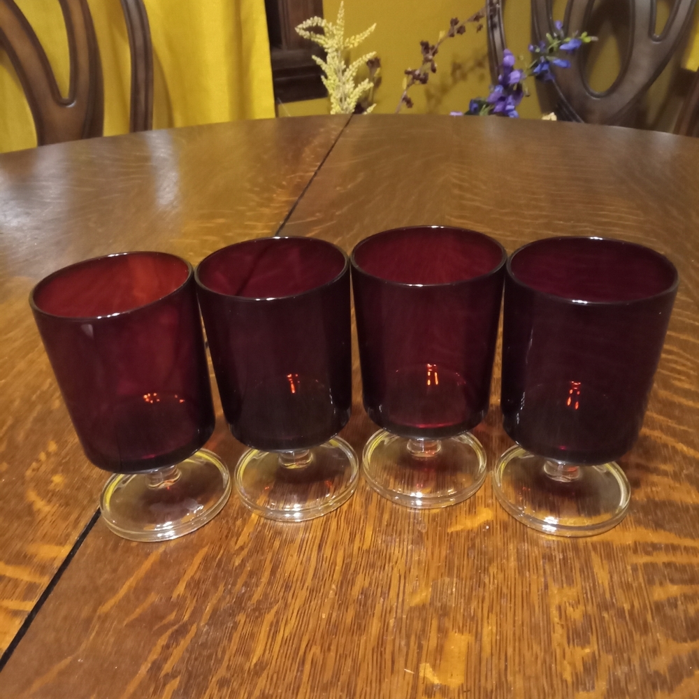 Cristal D' Arque Ruby Red Luminarc Cavalier Cordials Set Of 4